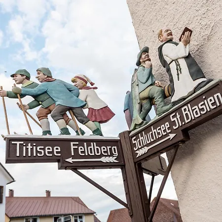 Sonnenglueck Mit Grosszuegigem Suedbalkon